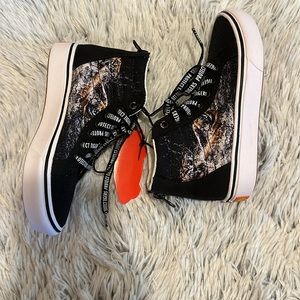 Vans X Project Cat Discovery Boy’s  High-Top Sneakers